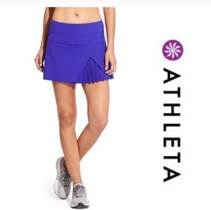 Athleta Sneaky Pleat Sport Large